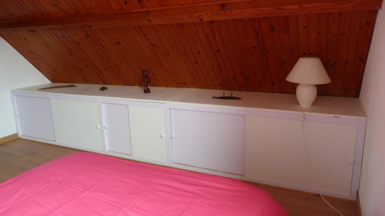 Maison De Vacances Pour 6 Personnes Avec Piscine Lainsecq Exteriér fotografie