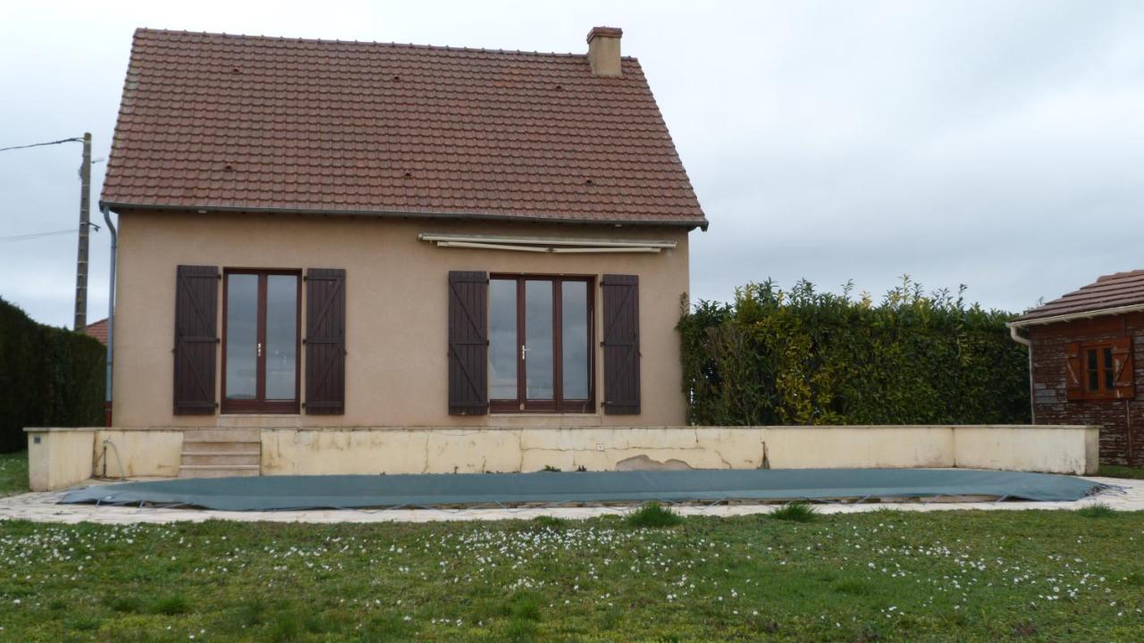Maison De Vacances Pour 6 Personnes Avec Piscine Lainsecq Exteriér fotografie
